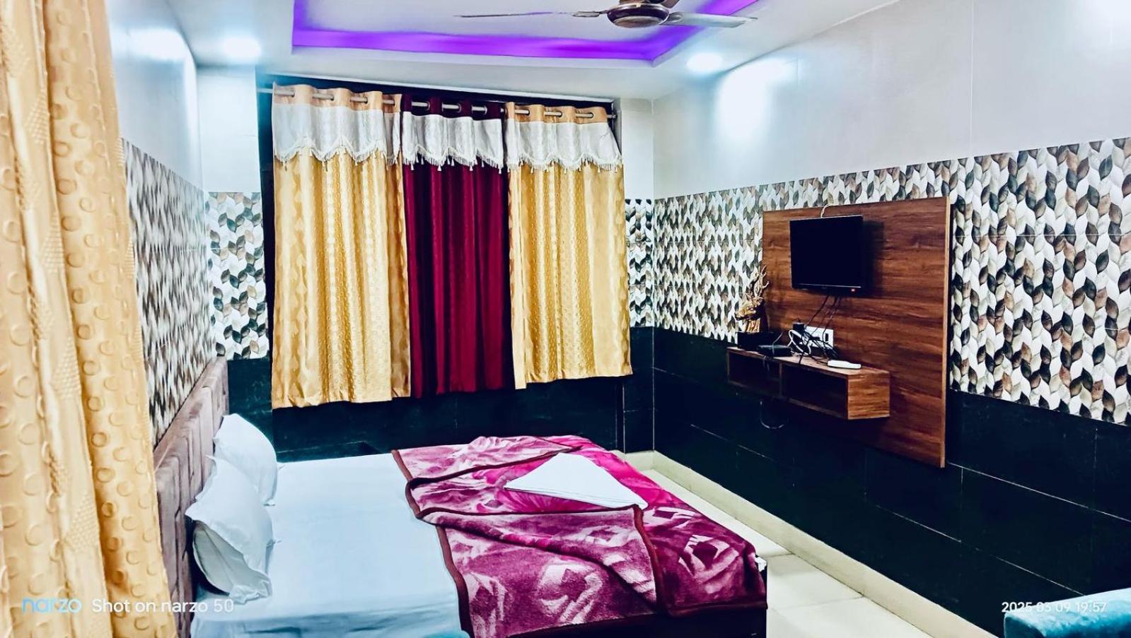 Hotel Vishal Palace Unnao Exterior foto